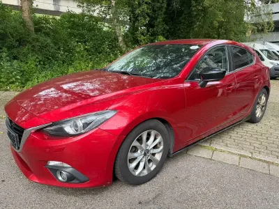 Gebraucht Mazda 3 Sports-Line 150 PS (110 kW) 2015 Rot Limousine