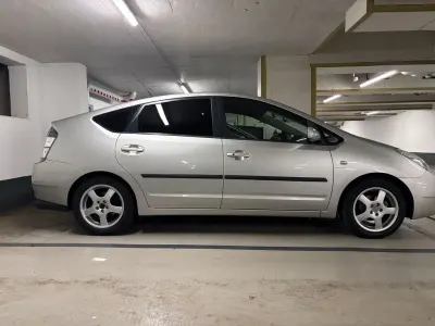 Gebraucht Toyota Prius Executive 111 PS (81 kW) 2004 Silber Kleinwagen