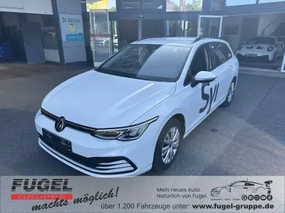 Gebraucht VW Golf VII Life 116 PS (85 kW) 2021 Pure white Kleinwagen