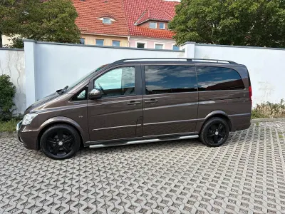 Gebraucht Mercedes Viano 224 PS (164 kW) 2012 Braun Van / Kleinbus