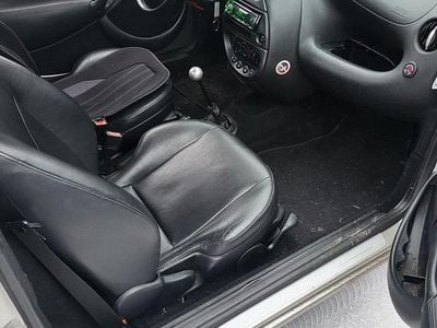 Usata Ford StreetKa 95 CV (69 kW) 2004 Grigio Cabrio