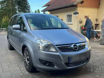Second-hand Opel Zafira Selection 140 CP (102 kW) 2009 Argintiu Monovolum