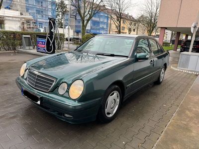 gebraucht Mercedes E200 