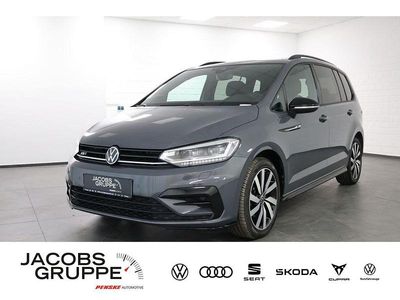 Grau Gebraucht 2024 VW Touran Style Van / Kleinbus | 36.780 € (Fairer Preis)