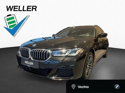 Black sapphire (schwarz) Gebraucht 2021 BMW 530 Shadowline Kombi | 36.890 € (Teuer)