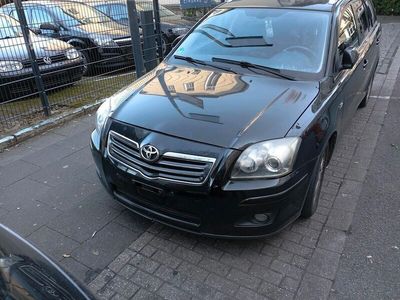 gebraucht Toyota Avensis 2.2 D-CAT 177 P.S.