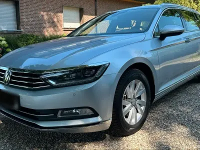 Gebraucht VW Passat Highline 150 PS (110 kW) 2015 Silber Kombi