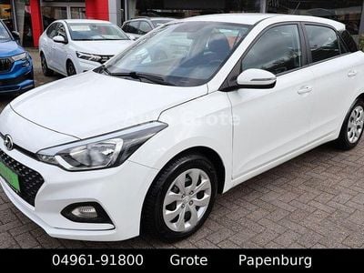 Gebraucht Hyundai i20 Edition 75 PS (55 kW) 2019 Weiß Kleinwagen