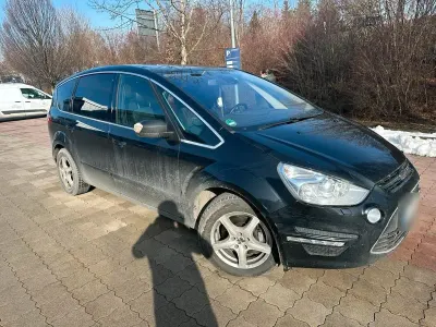 Begagnad Ford S-MAX S 203 HK (149 kW) 2011 Svart Minibuss