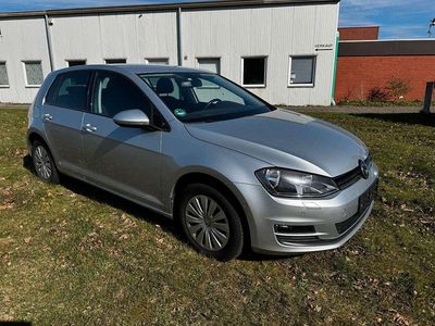 Gebraucht VW Golf VII Life 105 PS (77 kW) 2014 Silber Limousine
