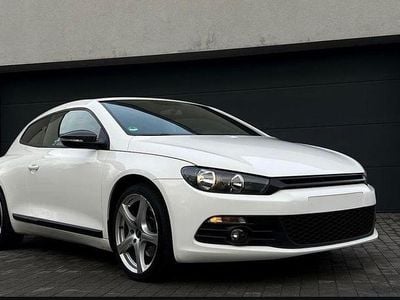 Weiß Gebraucht 2009 VW Scirocco Sound Coupé | 8.500 € (Fairer Preis)
