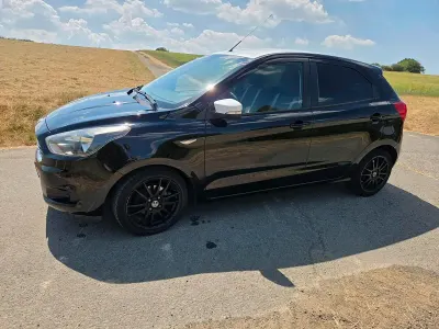 Gebraucht Ford Focus 86 PS (63 kW) 2017 Schwarz Kleinwagen