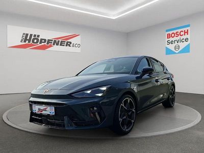 Neu Cupra Leon 150 PS (110 kW) 2025 Blau Limousine