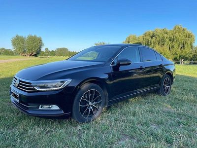 Gebraucht VW Passat Comfortline 179 PS (131 kW) 2016 Schwarz Limousine