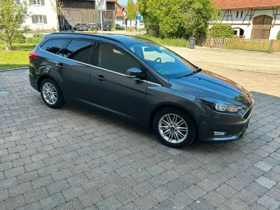 Gebraucht Ford Focus Cool & Connect 150 PS (110 kW) 2018 Grau Limousine