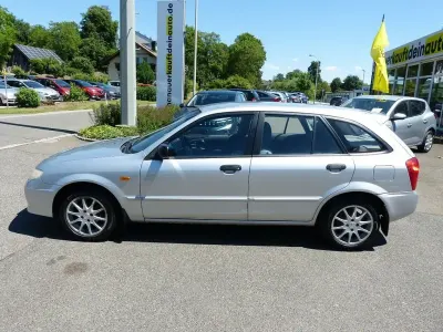 Gebraucht Mazda 323F 72 PS (52 kW) 2003 Grau Limousine