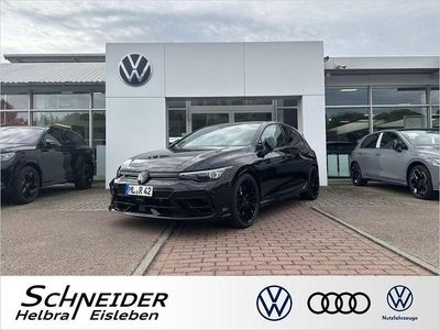 Schwarz Gebraucht 2025 VW Golf Black Edition Limousine | 54.880 €