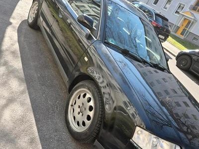 Gebraucht Audi A6 165 PS (121 kW) 2000 Schwarz Kombi