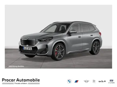 Neu BMW iX1 M Sport 150 kW (204 PS) 2026 Bmw individual frozen pure gre SUV
