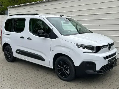 Neu Citroën Berlingo 131 PS (96 kW) 2025 Eis weiß Van / Kleinbus