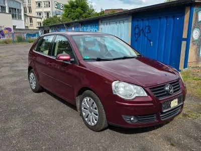 Gebraucht VW Polo Comfortline 80 PS (58 kW) 2009 Rot Kleinwagen