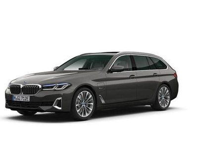 Second-hand BMW 530e Luxury Line 292 CP (214 kW) 2023 Gri Break