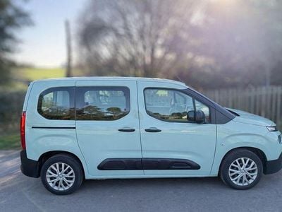 Gebraucht Citroën Berlingo Live 102 PS (75 kW) 2019 Grün Van / Kleinbus