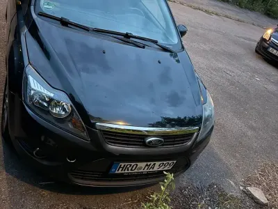 Gebraucht Ford Focus 100 PS (73 kW) 2008 Schwarz Limousine