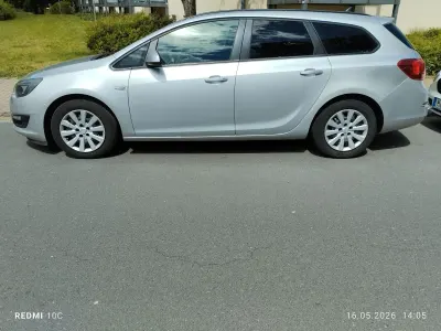 Gebraucht Opel Astra Active 131 PS (96 kW) 2013 Silber Kombi