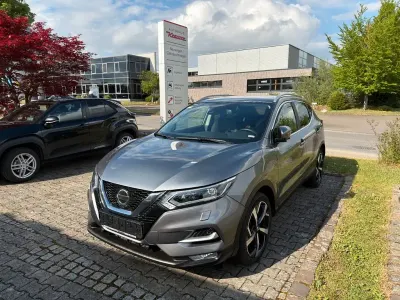 Gebraucht Nissan Qashqai Tekna 159 PS (116 kW) 2019 Grau SUV