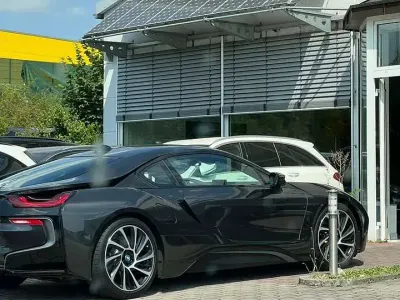 Gebraucht BMW i8 362 PS (266 kW) 2018 Coupé