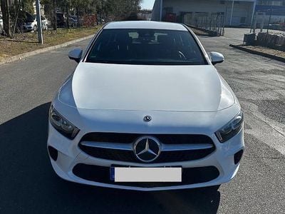 Gebraucht Mercedes A180 136 PS (100 kW) 2019 Weiß Limousine