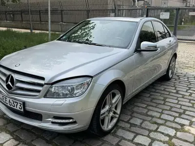 Gebraucht Mercedes C250 Avantgarde 204 PS (150 kW) 2010 Limousine
