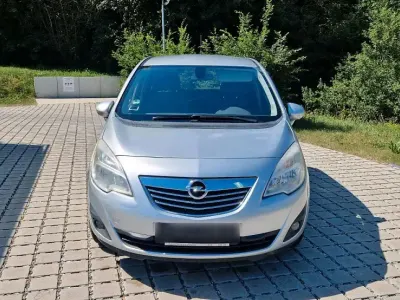 Gebraucht Opel Meriva Edition 110 PS (80 kW) 2011 Silber Van / Kleinbus
