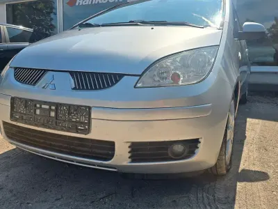 Gebraucht Mitsubishi Colt Motion 95 PS (69 kW) 2008 Silber Limousine