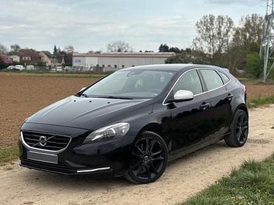 Gebraucht Volvo V40 190 PS (139 kW) 2015 Schwarz Kleinwagen