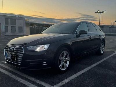 Gebraucht Audi A4 Sport 150 PS (110 kW) 2018 Schwarz Kombi