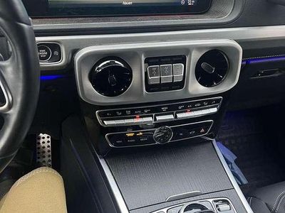 Mercedes G400