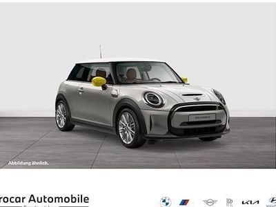 Gebraucht Mini Cooper SE Classic 135 kW (184 PS) 2023 Weiß Kleinwagen