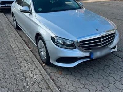 Mercedes E220