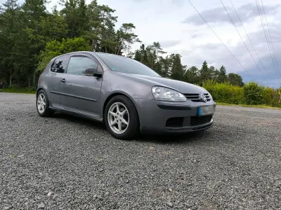 Gebraucht VW Golf V 102 PS (75 kW) 2007 Grau Kleinwagen