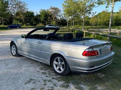 Gebraucht BMW 318 Cabriolet 143 PS (105 kW) 2002 Silber Cabrio