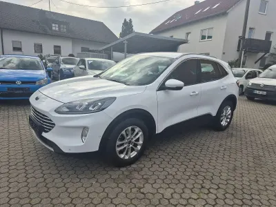 Gebraucht Ford Kuga Titanium 190 PS (139 kW) 2022 Weiß SUV