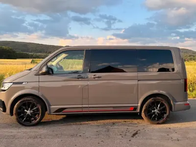 Gebraucht VW Multivan Edition 199 PS (146 kW) 2021 Grau Van / Kleinbus