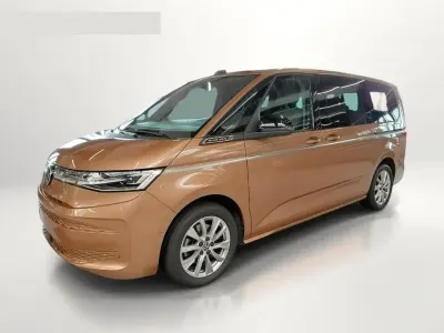 Gebraucht VW Multivan Style 150 PS (110 kW) 2025 Gold Van / Kleinbus