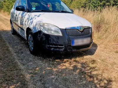 Gebraucht Skoda Fabia 60 PS (44 kW) 2010 Weiß Limousine
