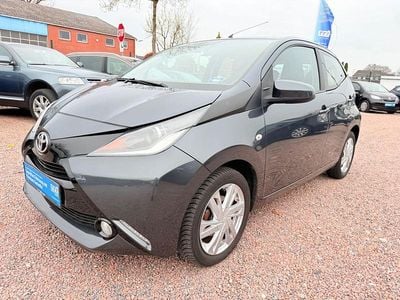 Usata Toyota Aygo X-play 69 CV (50 kW) 2017 Grigio Utilitaria