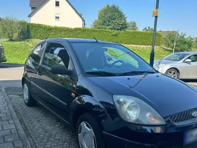 Gebraucht Ford Fiesta 60 PS (44 kW) 2005 Blau Kleinwagen