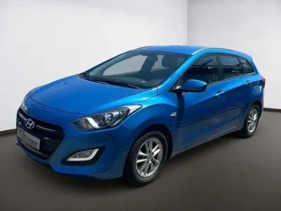 Gebraucht Hyundai i30 Passion 135 PS (99 kW) 2017 Blau Kombi