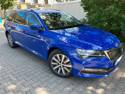 Gebraucht Skoda Superb Style 218 PS (160 kW) 2022 Blau Kombi